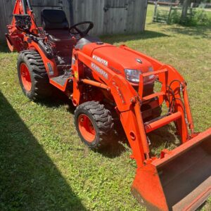 Kubota B2320 Tractor with Attachment
