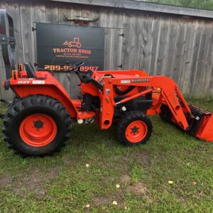 Kubota L2800 4X4 tractor